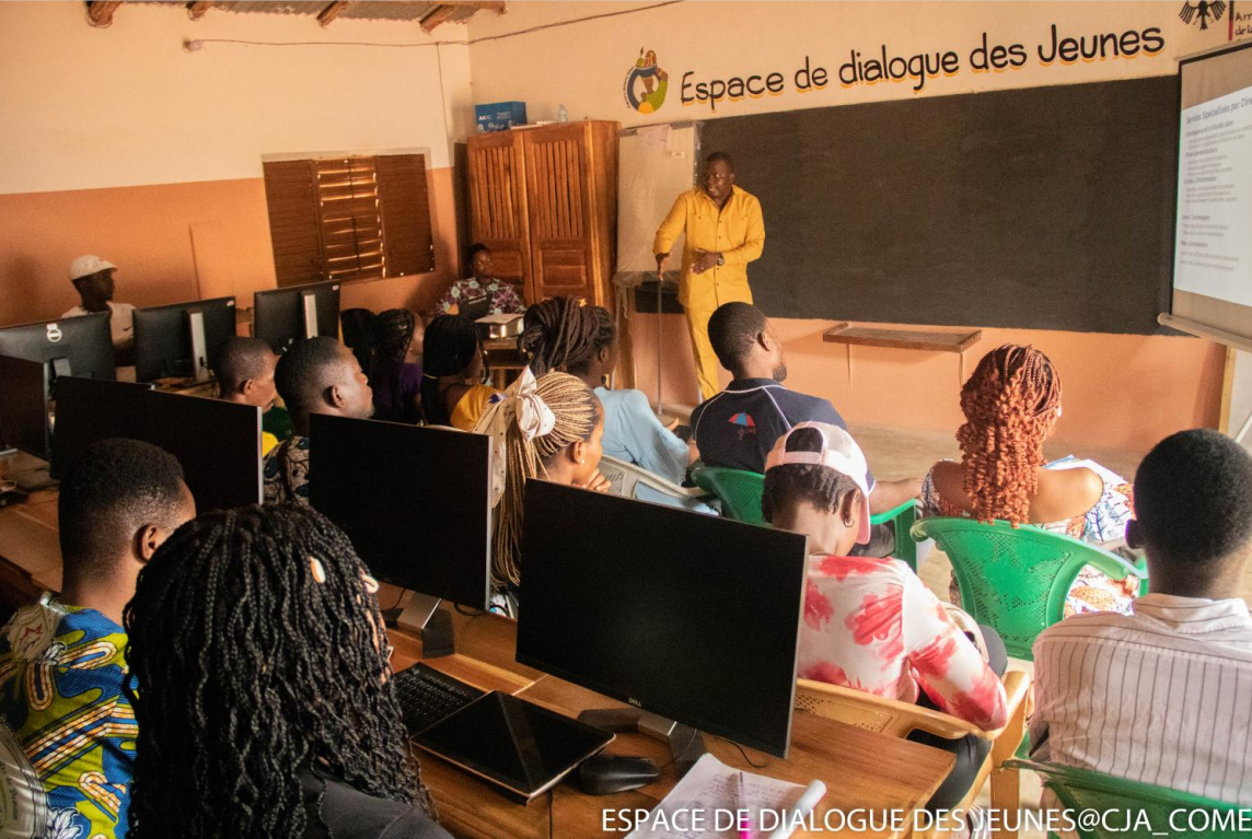 ESPACE DE DIALOGUE DES JEUNES